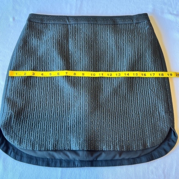 Madewell textured fabric mini skirt with gold metallic stitching details - Picture 6 of 10